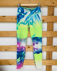 טייטס צבעוני