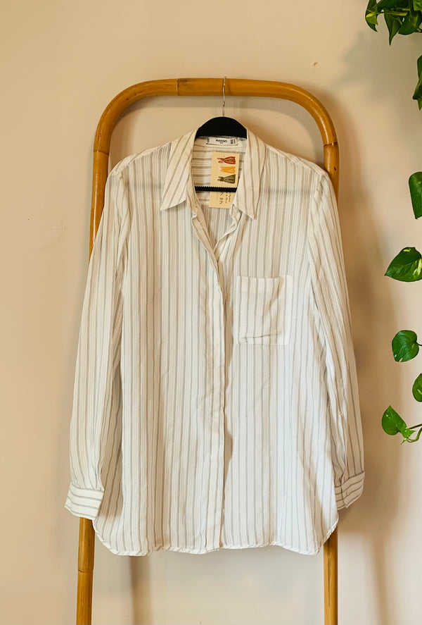 מכופתרת מפוספסת שאת לא מפספסת