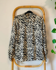 מכופתרת מזוברת ממכרת