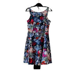 שמלה פרחונית